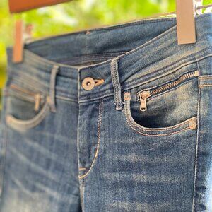 Low-Rise Skinny Ankle Jeans with Front Zipper Detail